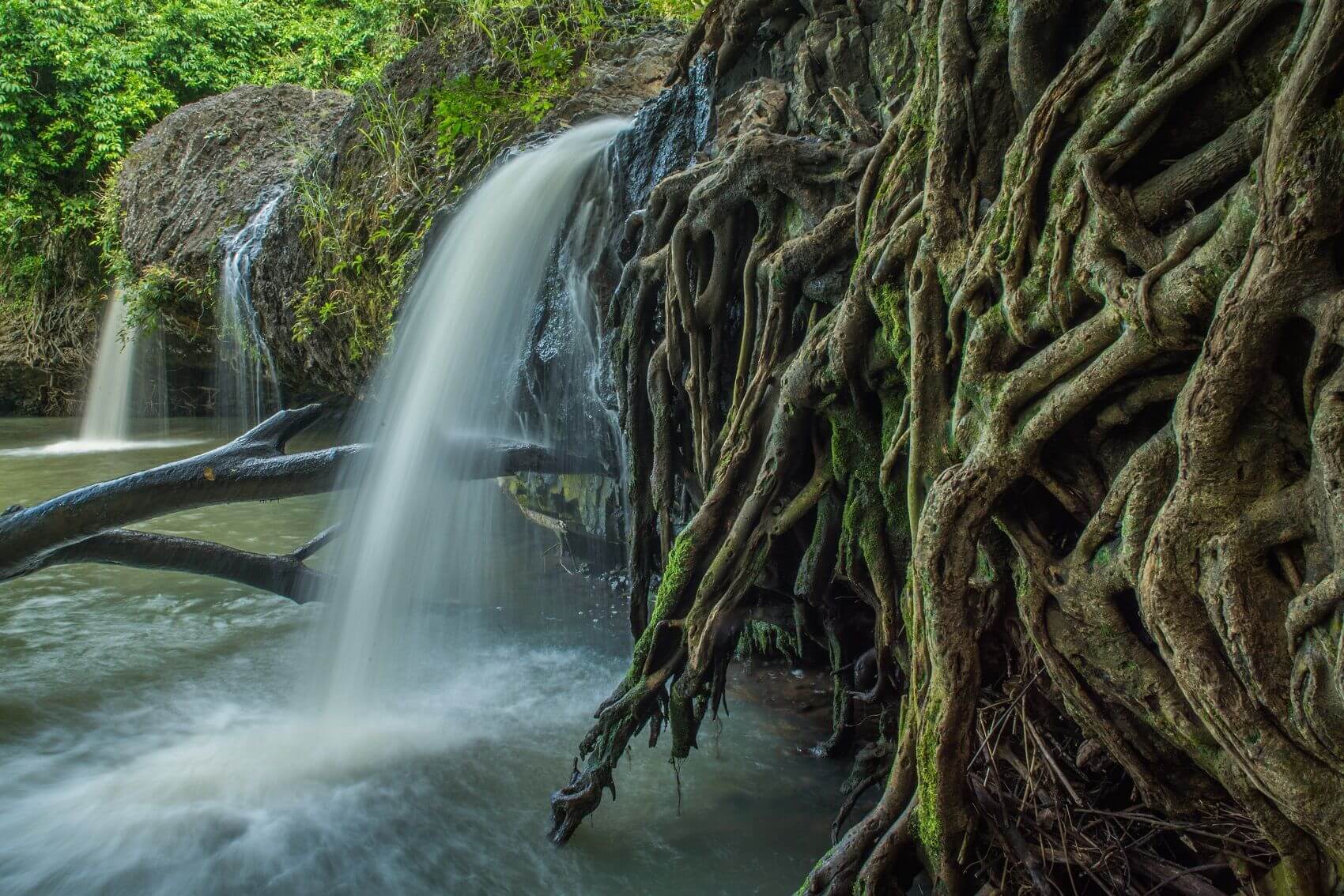 samlot waterfall