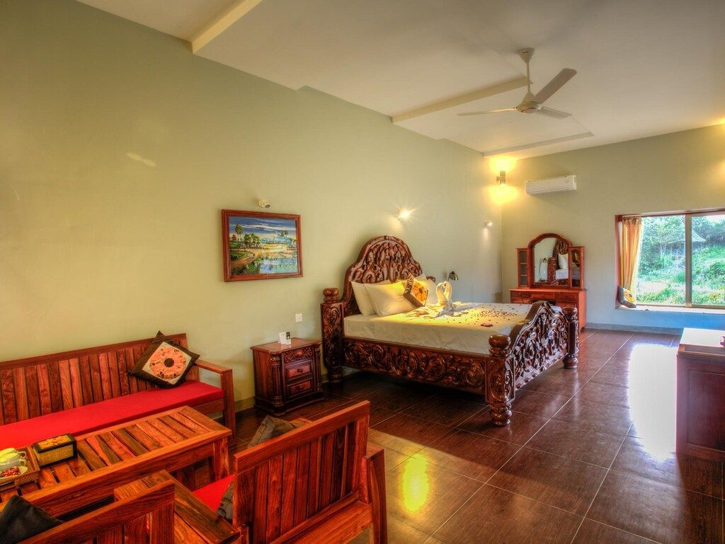 Deluxe Double Bedroom - Photo 1